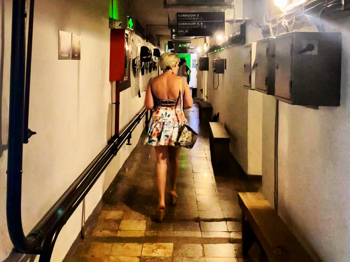 Dentro i bunker di Tirana, tra le righe di&nbsp;Orwell